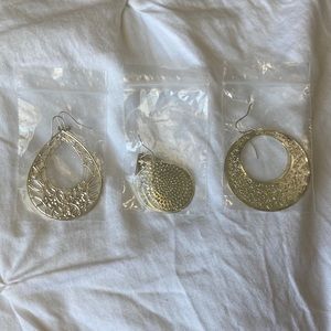 Set of silver earring